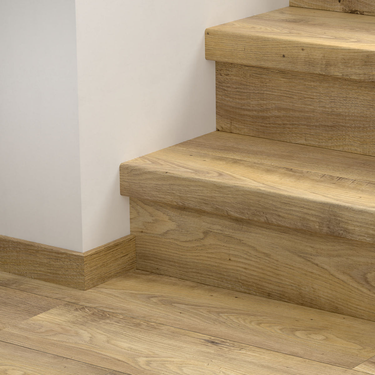 Quick-Step Vinyl Stair Cover Vintage Chestnut Natural QSVSTRBSP40029