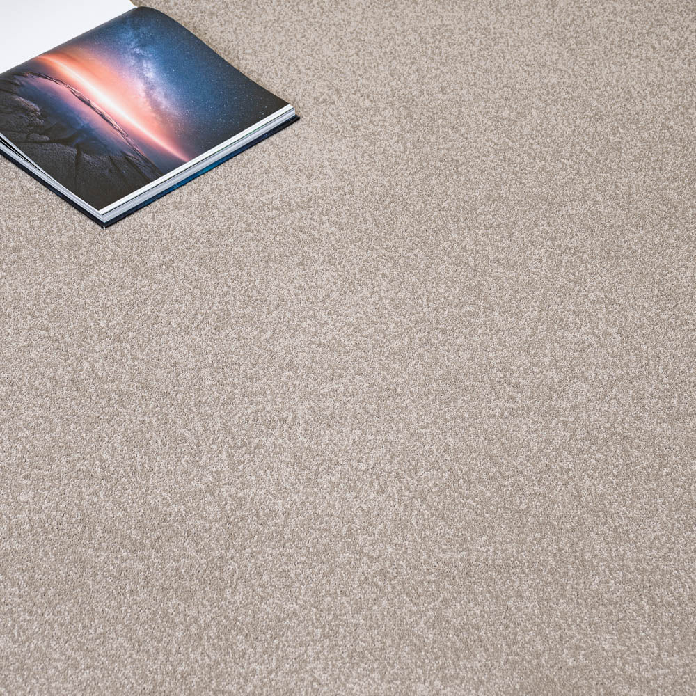 Bellevue Pebble Beige 93 Carpet
