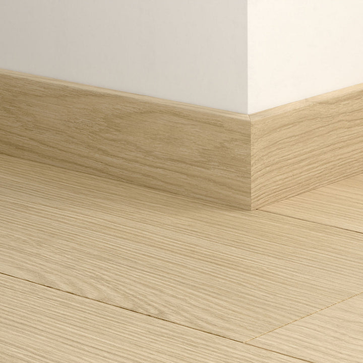 Quick-Step Standard Skirting Buttermilk Oak QSVSK40277