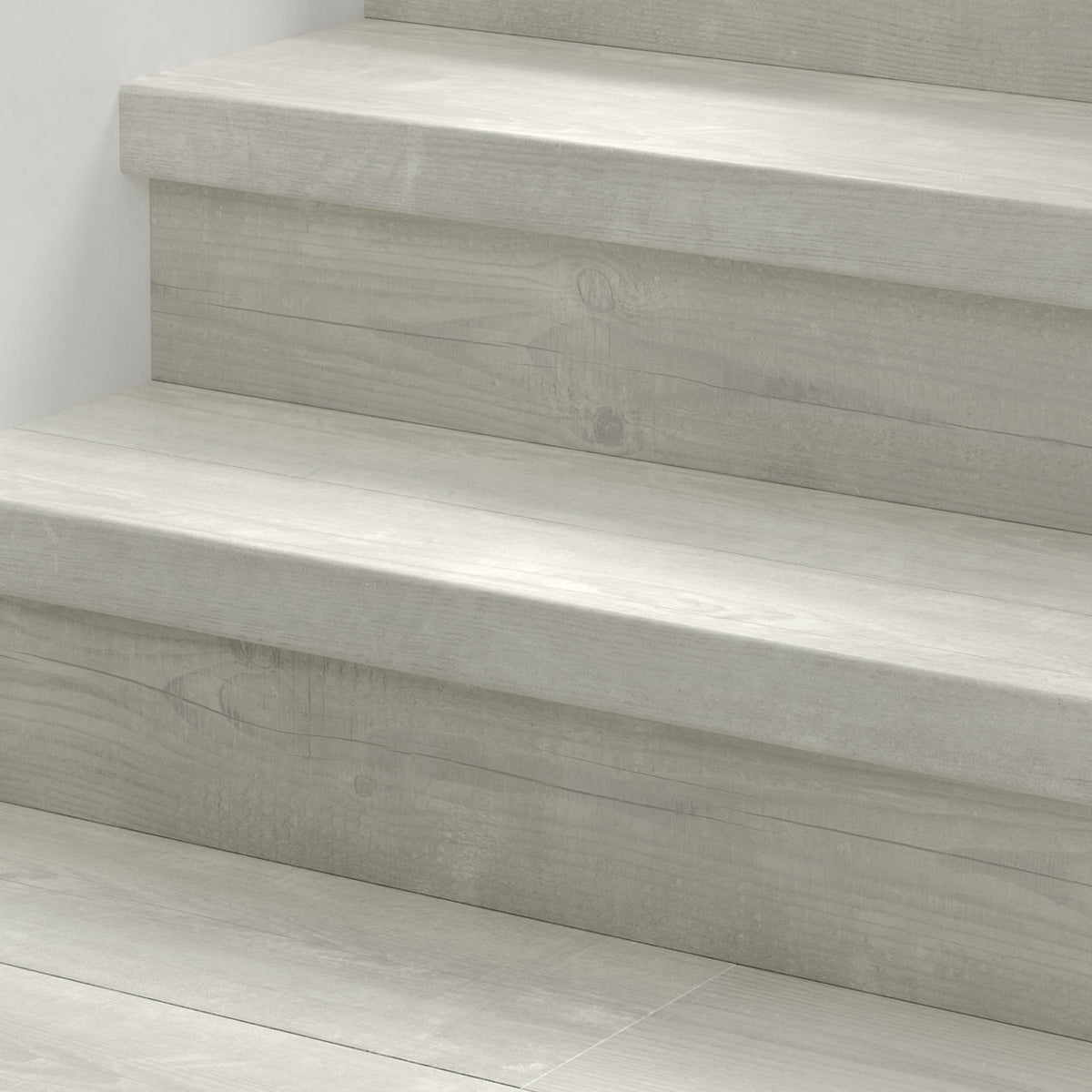 Quick-Step Vinyl Stair Cover Snow Pine QSVSTRBMP40204