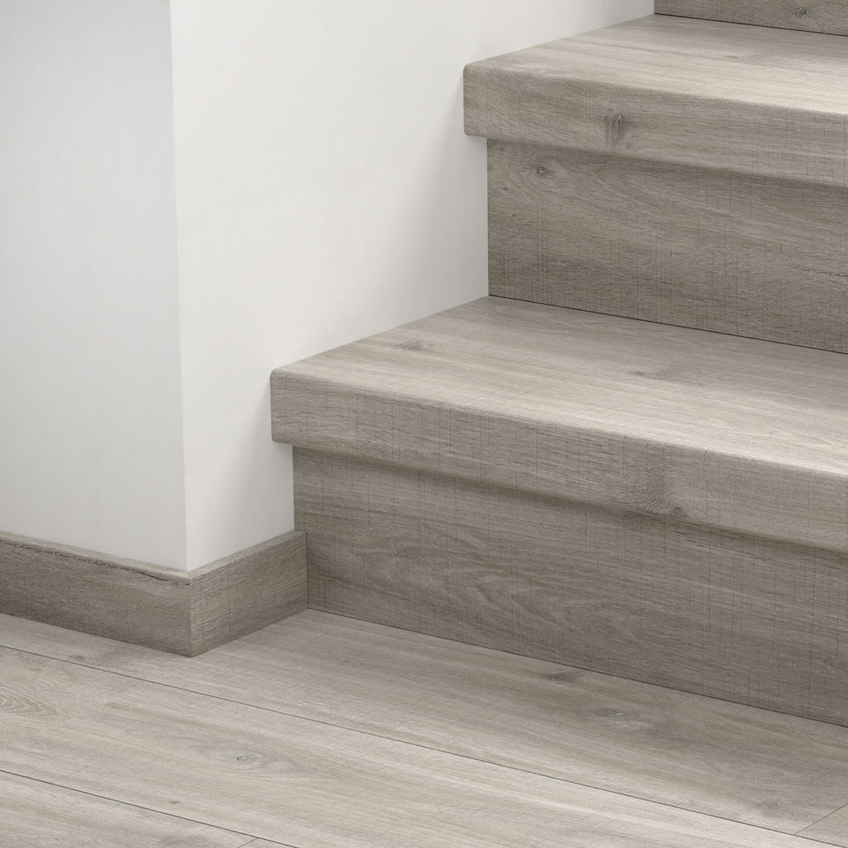 Quick-Step Vinyl Stair Cover Canyon Oak Grey With Saw Cuts QSVSTRBSP40030